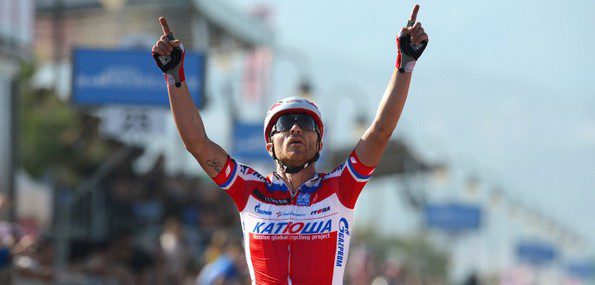 En remportant la troisième étape du Giro, Luca Paolini s'est emparé du maillot rose de leader - Photo Katusha