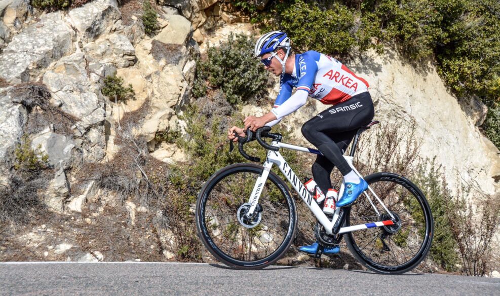 Warren Barguil lors de son stage à Calpe, durant la trêve hivernale. Photo : Arkéa-Samsic