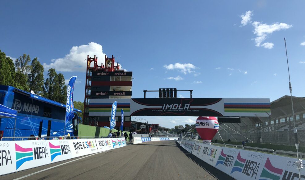 Le départ et l'arrivée se fera sur le circuit automobile d'Imola. Photo : Twitter