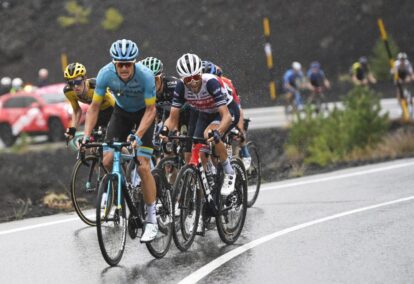 Les leaders se sont déjà joués des coudes sur le Giro, lors de l'étape qui arrivait au sommet de l'Etna. Photo : RCS / Giro d'Italia
