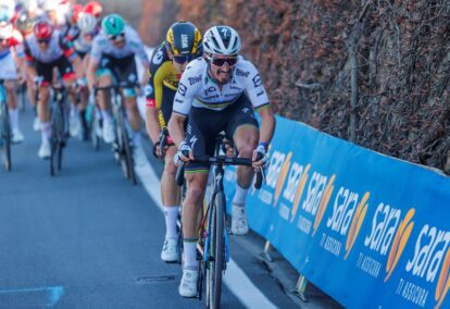 La victoire sur le premier monument de la saison a échappé au trio, malgré des tentatives d'attaques. Photo : RCS